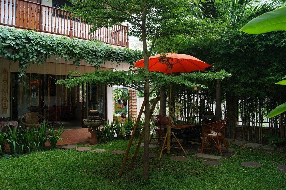 Villa Oranje Chiang Mai Exteriör bild