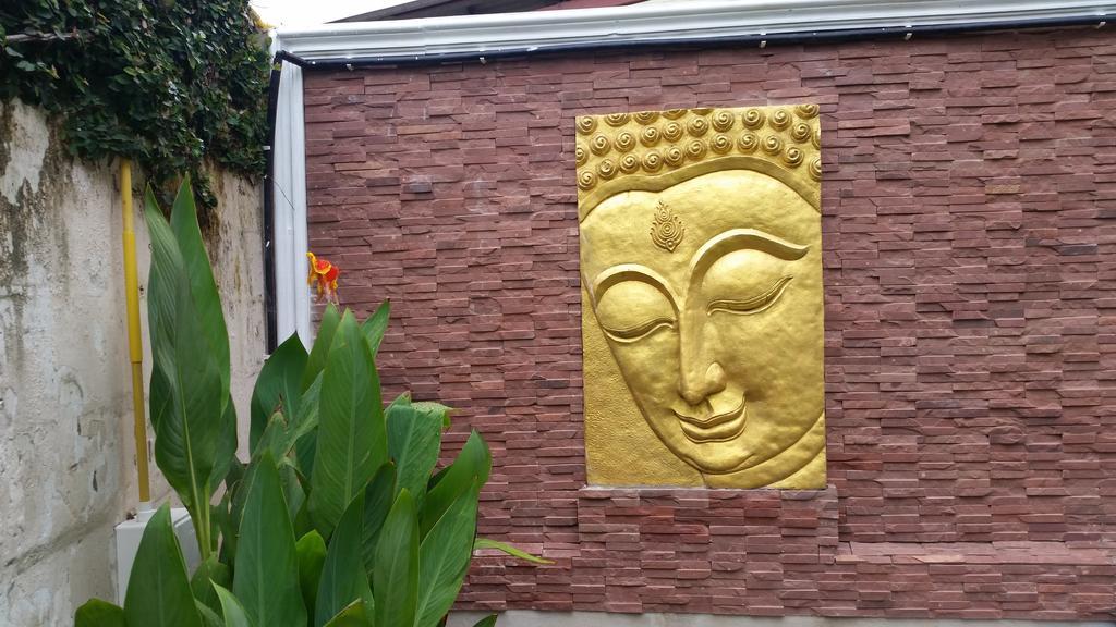 Villa Oranje Chiang Mai Exteriör bild