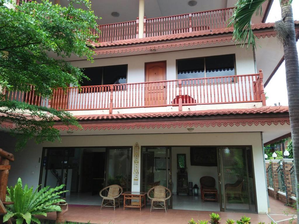 Villa Oranje Chiang Mai Exteriör bild