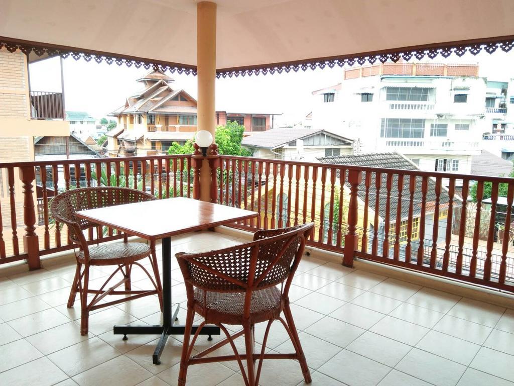 Villa Oranje Chiang Mai Exteriör bild