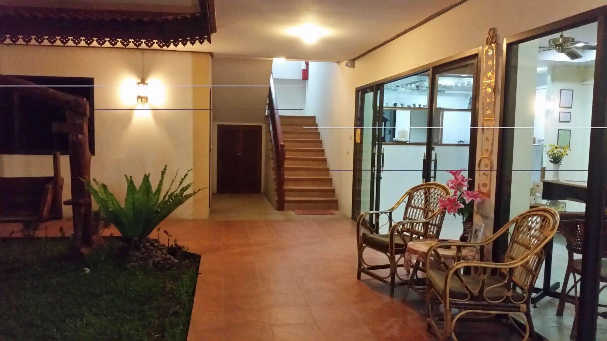 Villa Oranje Chiang Mai Exteriör bild