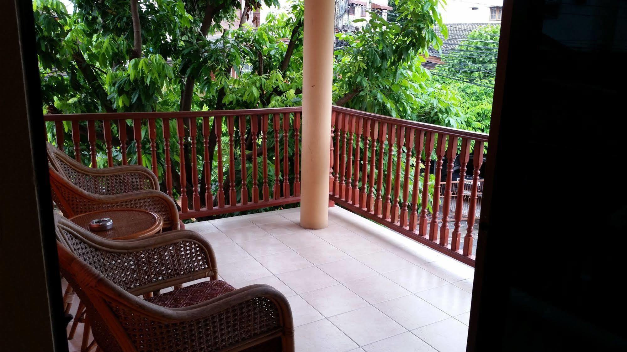 Villa Oranje Chiang Mai Exteriör bild