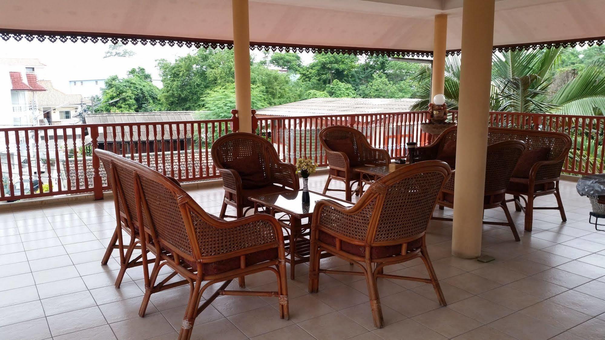 Villa Oranje Chiang Mai Exteriör bild