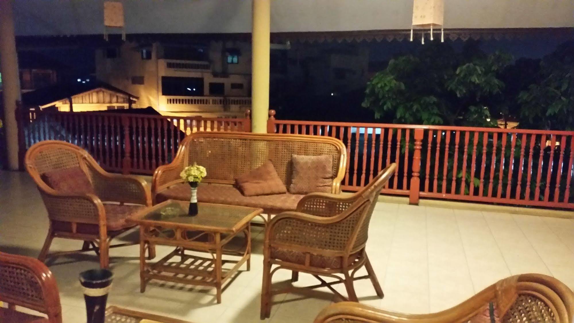 Villa Oranje Chiang Mai Exteriör bild