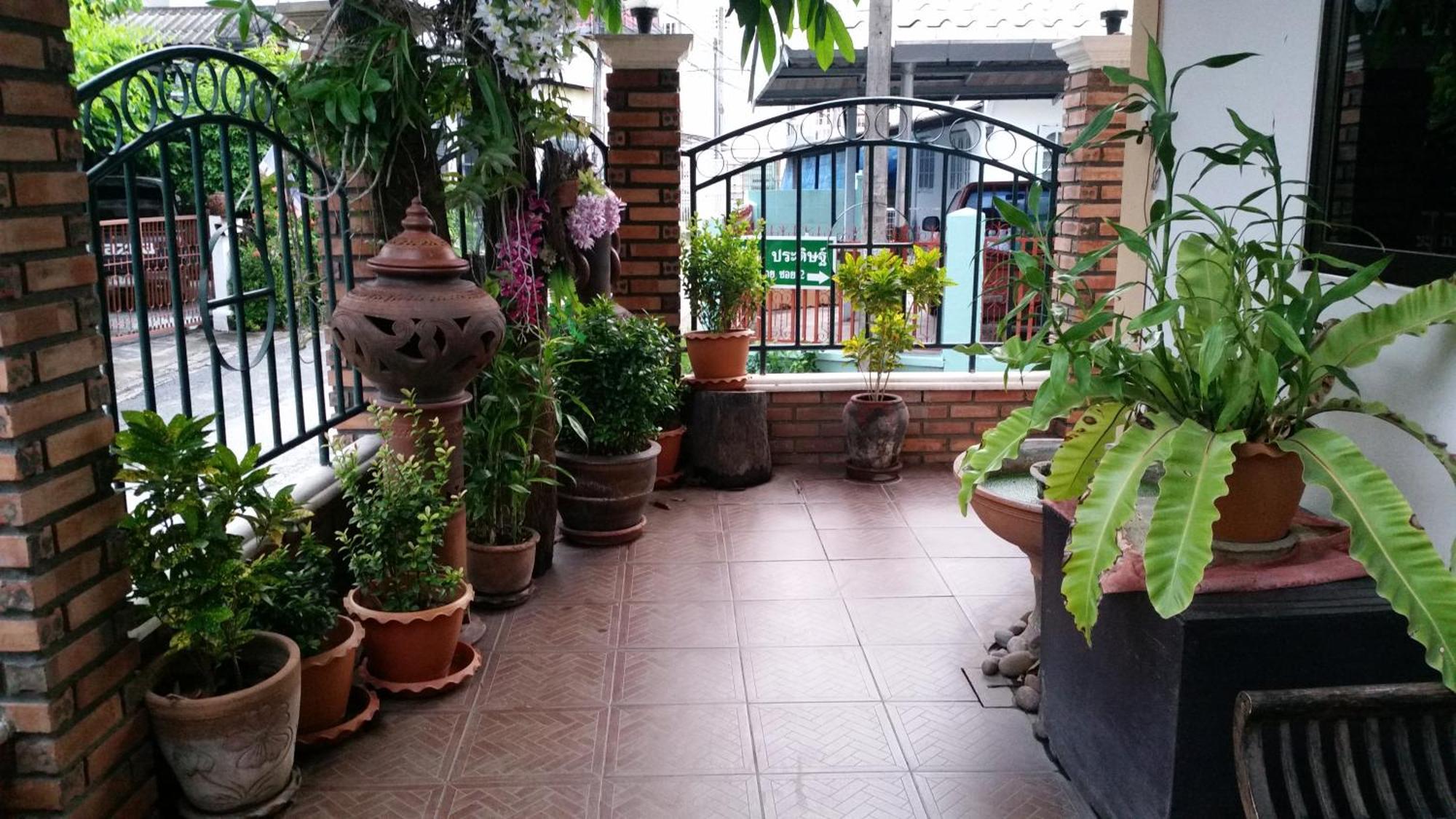 Villa Oranje Chiang Mai Exteriör bild